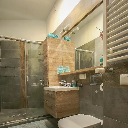 Apartamenty4you - Atlantic Apartman *